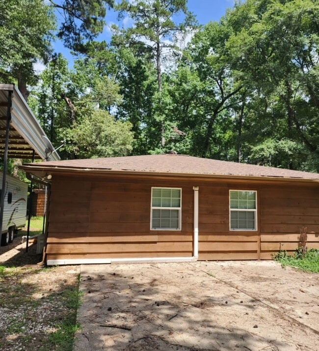 Building Photo - 2018 FM 1486 Rd