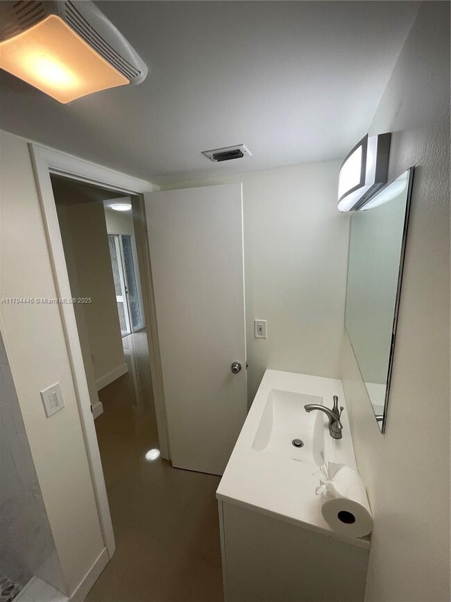 Building Photo - 12370 SW 52nd Pl