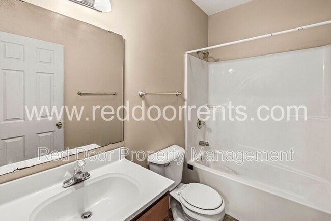 Building Photo - 714 N Tremont St
