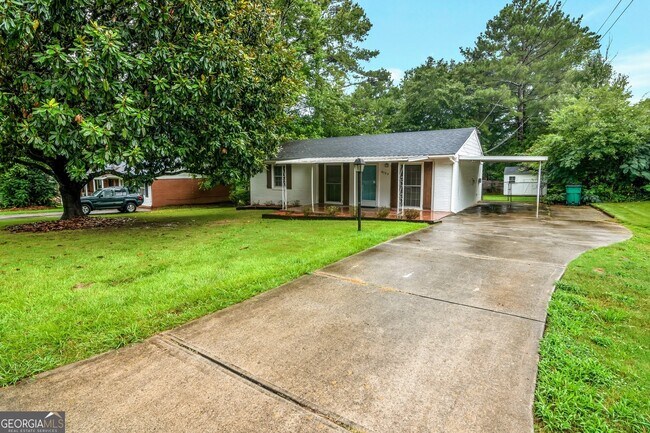 Building Photo - 4589 Ryan Rd