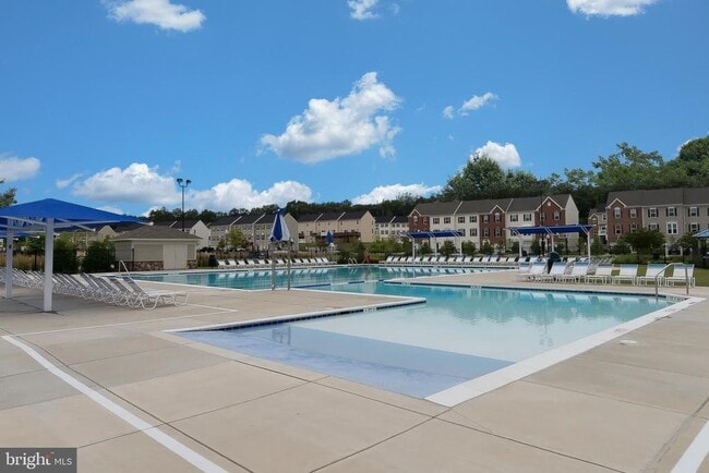 Building Photo - 7530 Stonehouse Run Dr