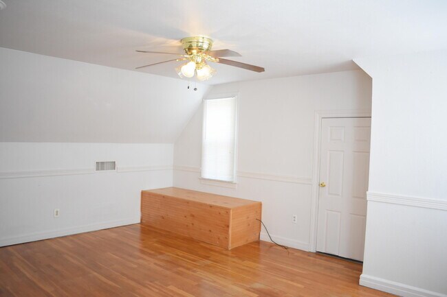 Building Photo - 2409 22nd St