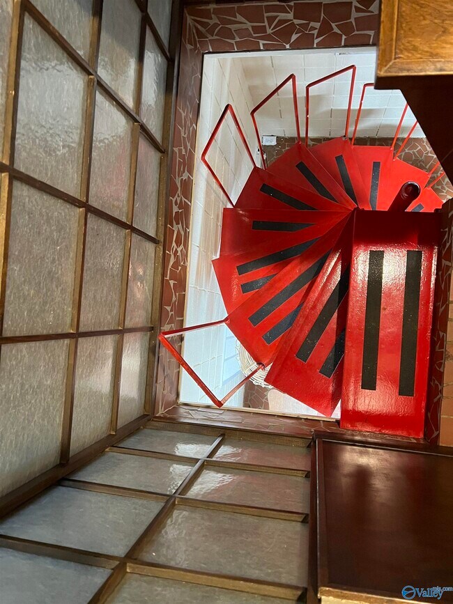 Building Photo - 701 Fagan Springs Dr SE