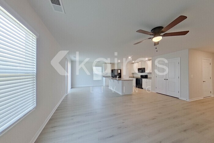 Building Photo - 304 Common Reed Dr