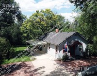 Building Photo - Single family close to golf course