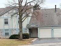 Building Photo - 203 Blossom Ct