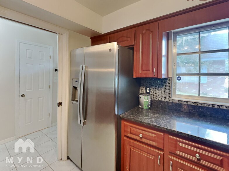 Building Photo - 7296 Daniel Webster Dr