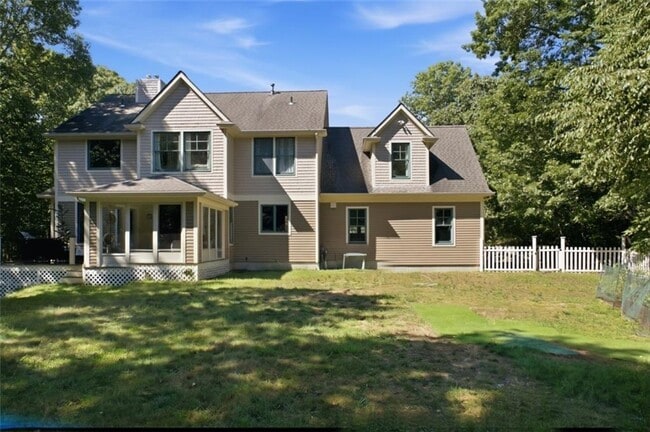 Building Photo - 37 Seabury Dr