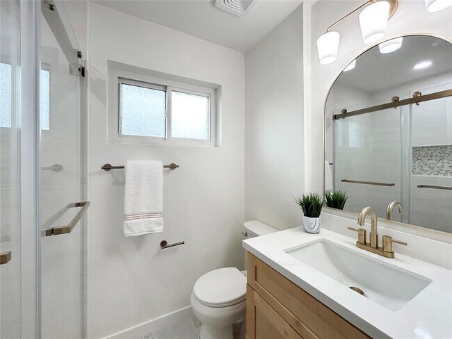 Building Photo - 9603 Philmont Dr