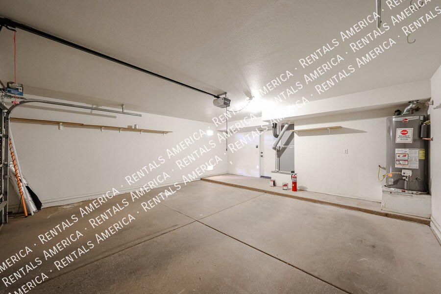 Building Photo - 1210 W Kelly Ln