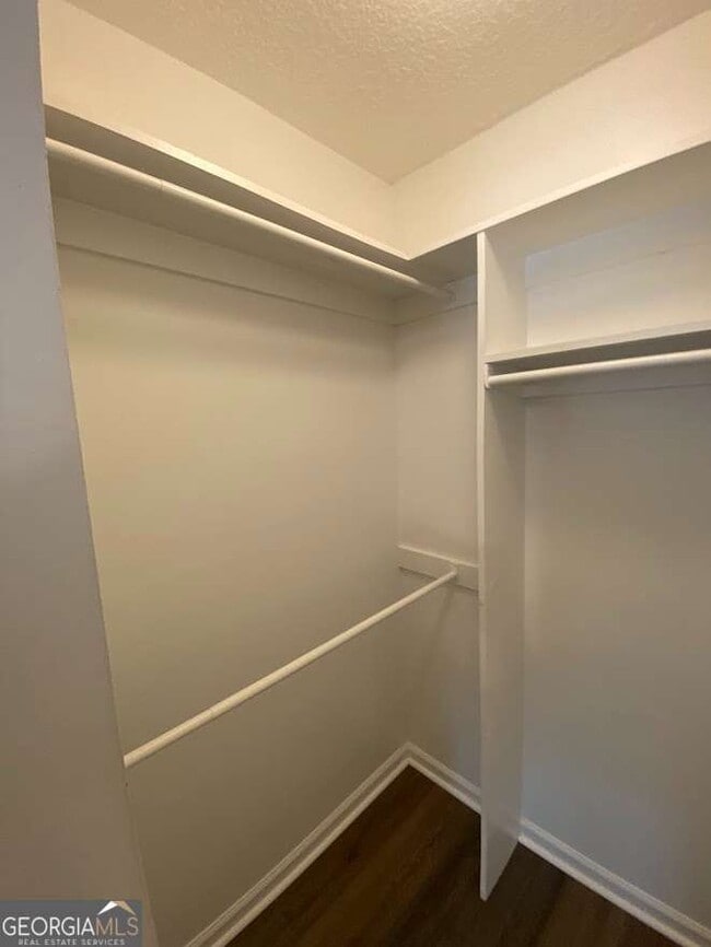 Building Photo - 213 Aidan Ct