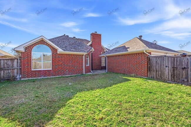 Building Photo - 2314 Stillwater Dr