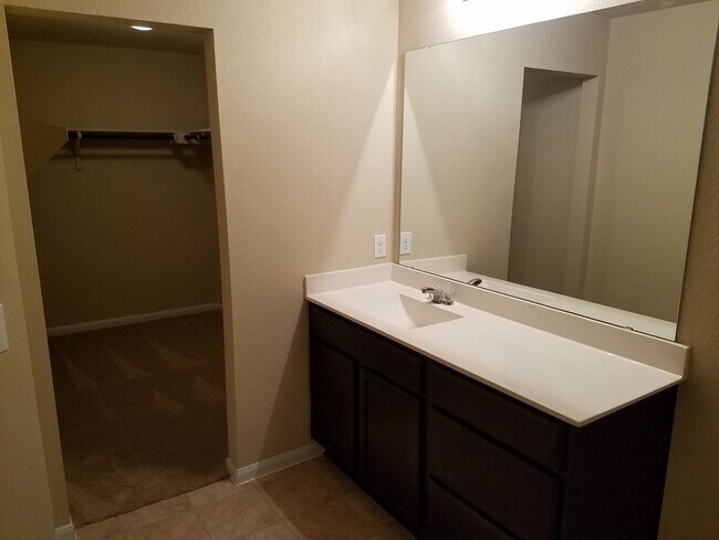 Building Photo - 5905 Montrelia Dr