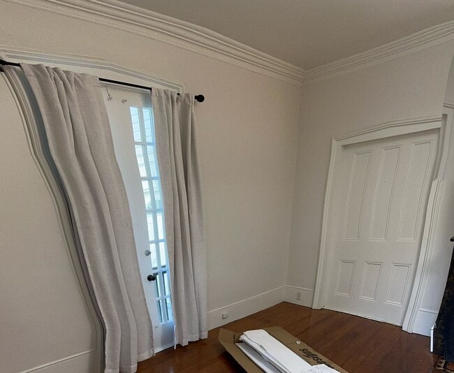 Building Photo - 1 Bed, 1 Bathroom Apartment Now Available in New Iberia!