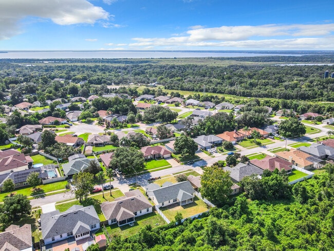 Building Photo - 374 Pine Springs Dr