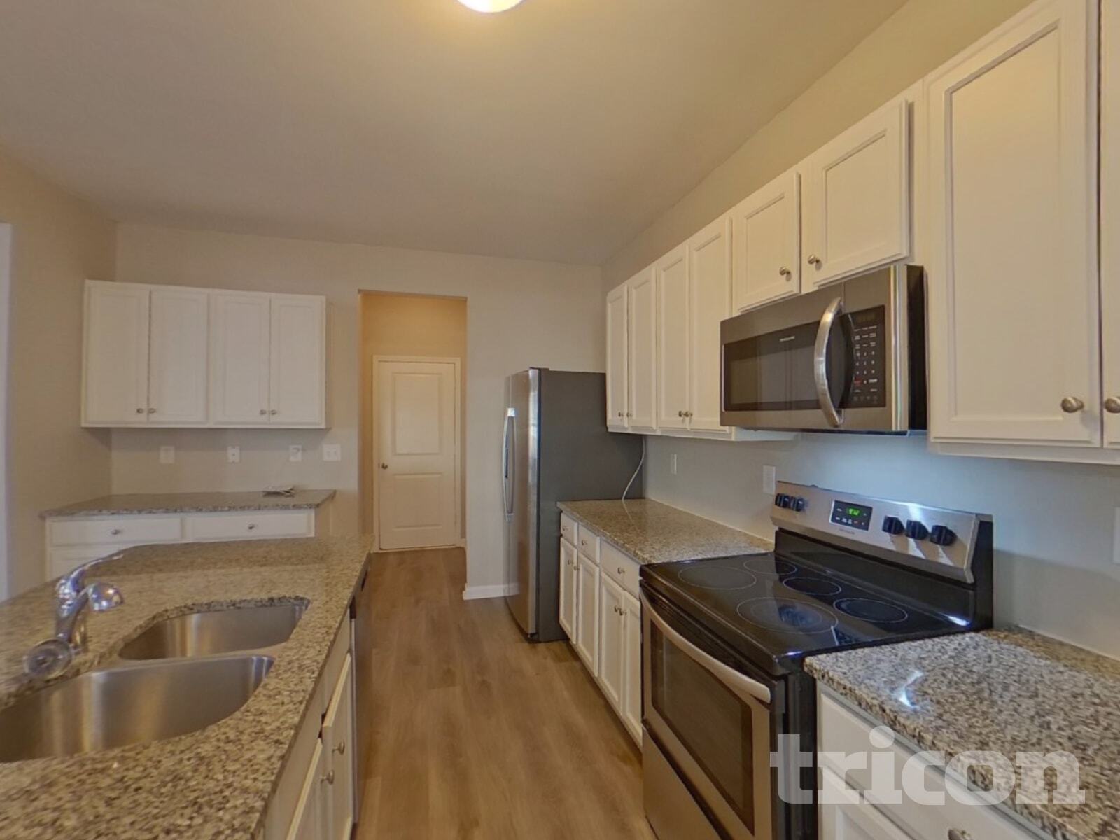 Building Photo - 207 Stillwood Dr