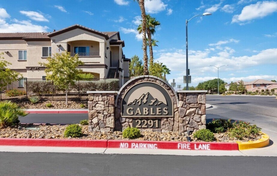 Building Photo - 2291 W Horizon Ridge Pky