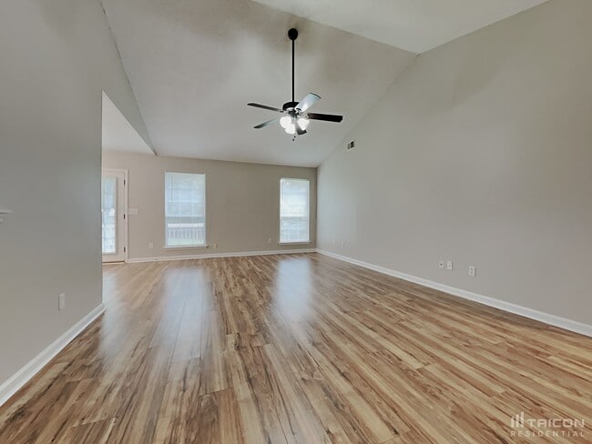 Building Photo - 105 Thornby Rd