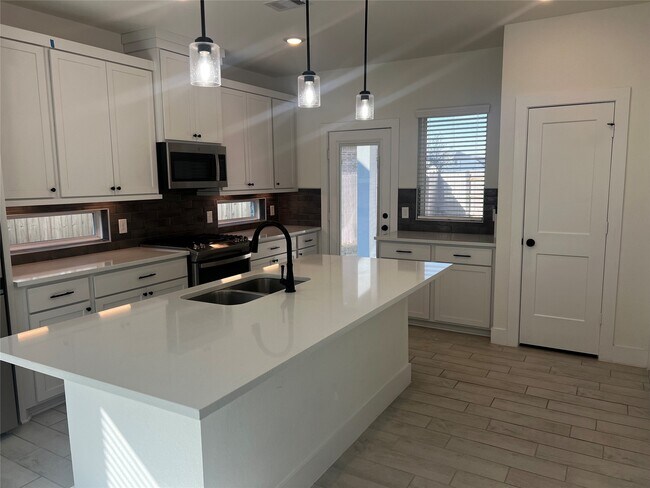 Building Photo - 7743 Swooping Swallow Ln