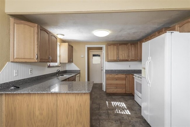 Building Photo - 6807 Cricket Canyon Rd