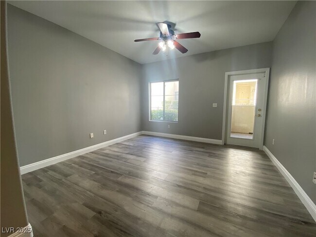 Building Photo - 10011 Crimson Palisades Pl