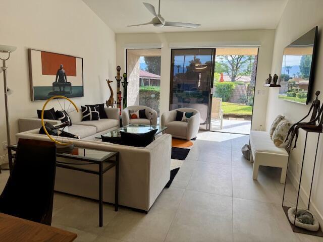 Building Photo - 6 Granada Dr