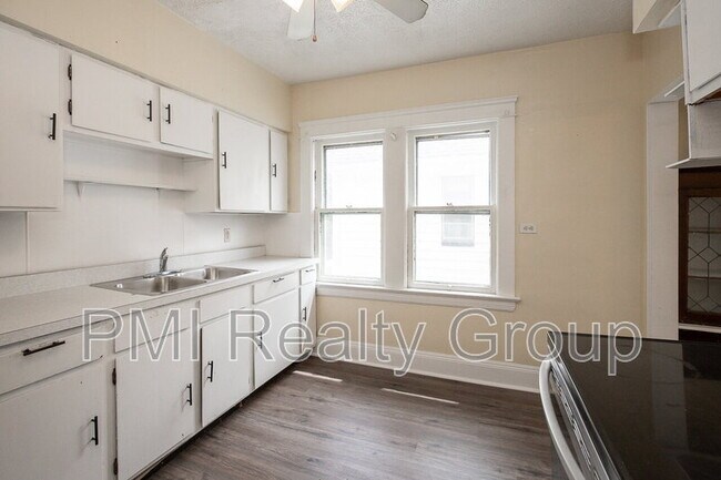 Building Photo - 1459 E 134th St