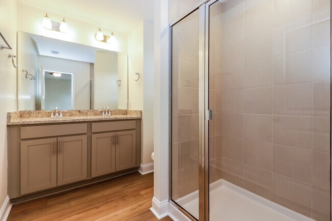 Building Photo - 3 Bedroom in Hanahan, SC