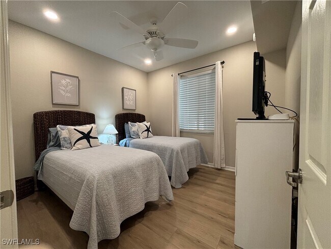 Building Photo - 10341 Heritage Bay Blvd