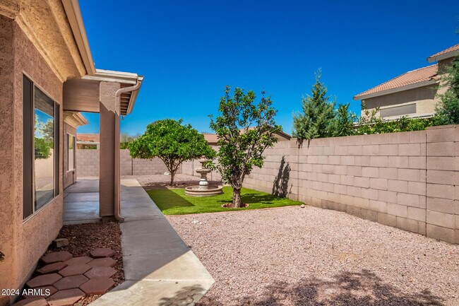 Building Photo - 3238 E Javelina Ave