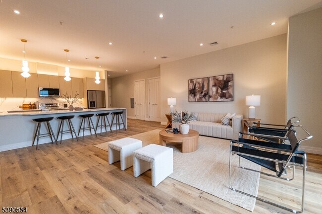 Building Photo - 1722 Springfield Ave