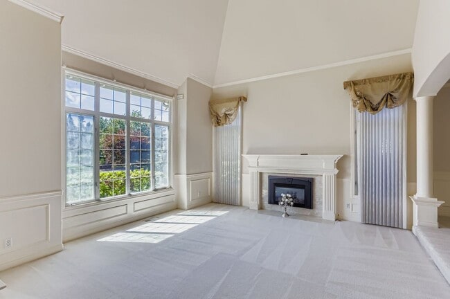 Building Photo - 5bd/2.5ba Sammamish House