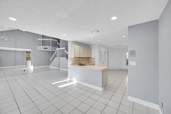 Building Photo - 17094 Boca Club Blvd