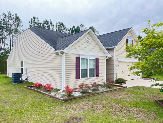 Building Photo - Pet Friendly, Three Bedroom with Bonus Room Home with Garage in Longs is Available Now!