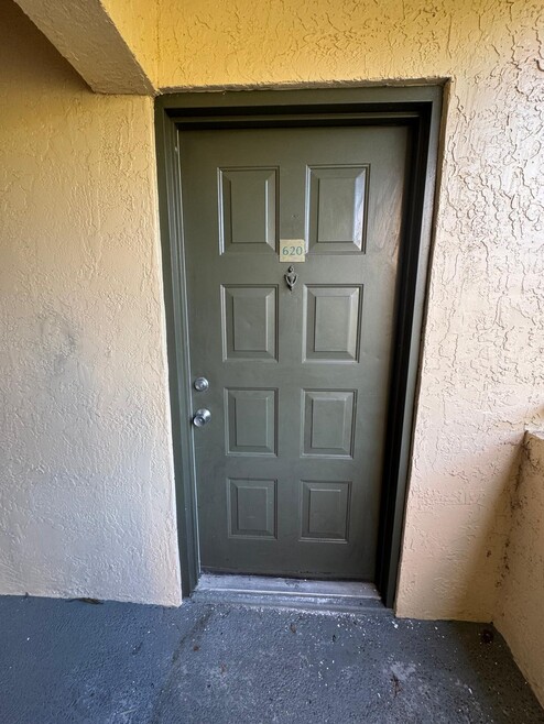 Building Photo - 9999 Summerbreeze Dr