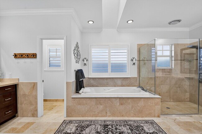 Building Photo - 13172 Doubletree Cir