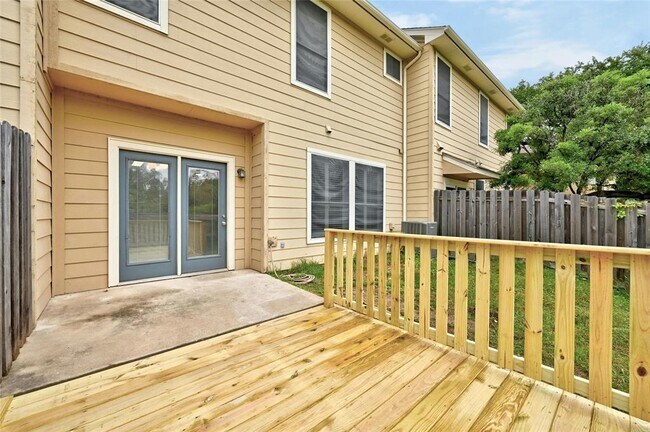 Building Photo - 4620 W William Cannon Dr