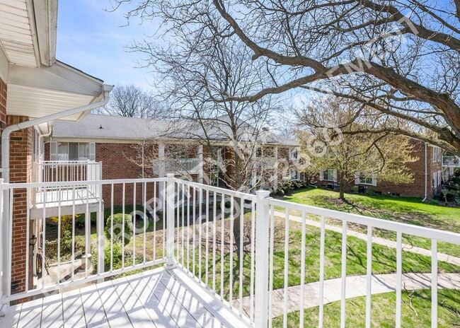 Building Photo - Charming 2-Bedroom Condo in Clinton Twp. –...