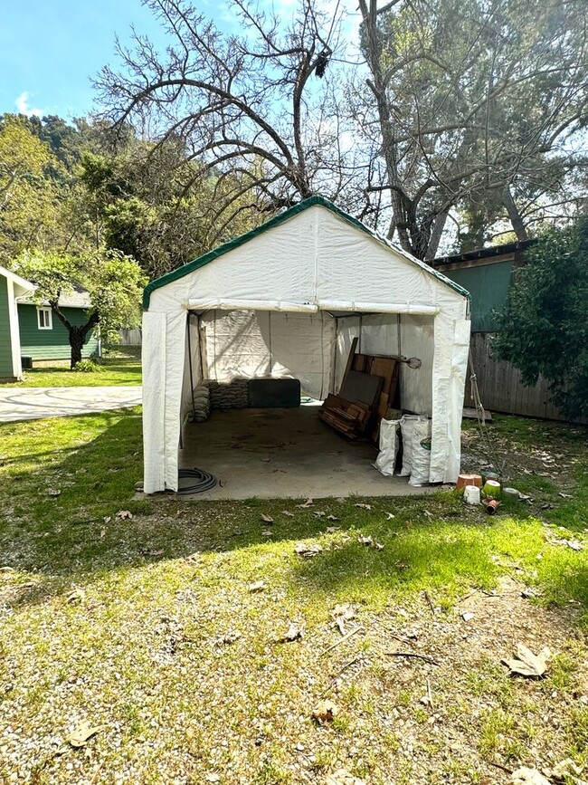 Building Photo - Guest House in Ojai! Country Living!