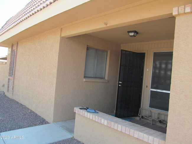 Primary Photo - 609 W Blackhawk Dr