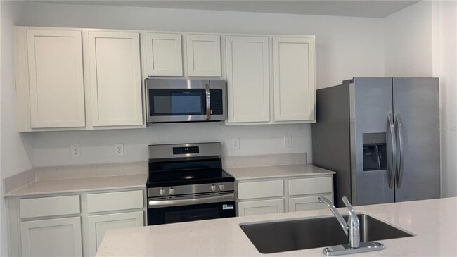 Building Photo - 2217 Crown Rock Blf