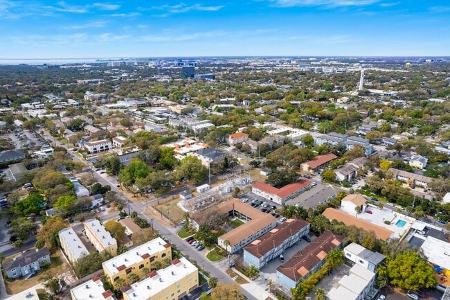 Building Photo - 3111 W De Leon St