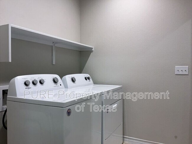 Building Photo - 11708 Coyote Call Way