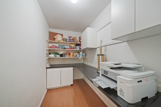 Building Photo - 16322 Drystone Ln