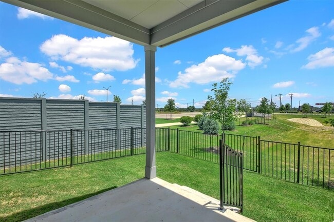 Building Photo - 2725 Woodall Dr