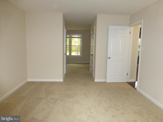 Building Photo - 11415 Jordan Ln