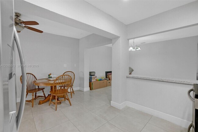 Building Photo - 862 W 79th St