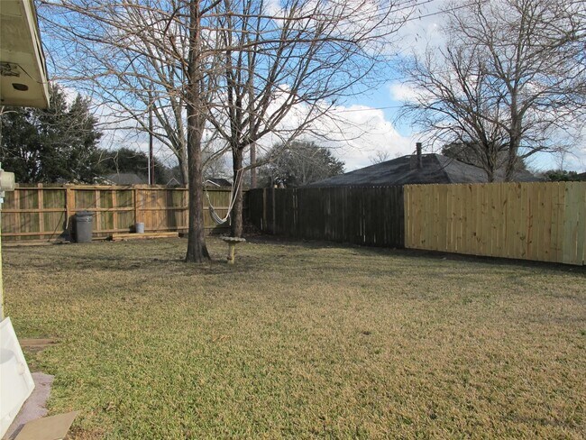 Building Photo - 14207 Long River Ct