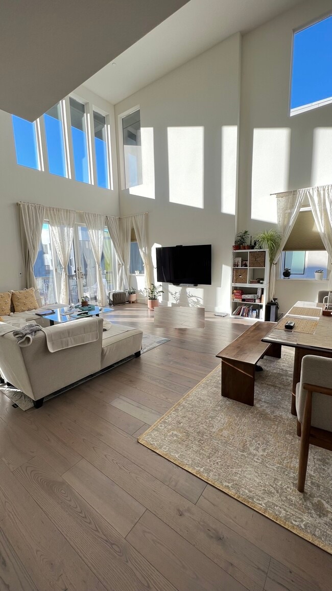 Building Photo - 45079 Insight St