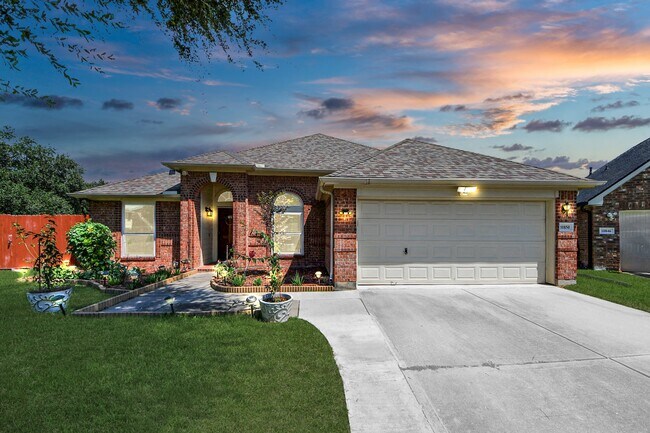 Building Photo - 10850 White Oak Point Ct